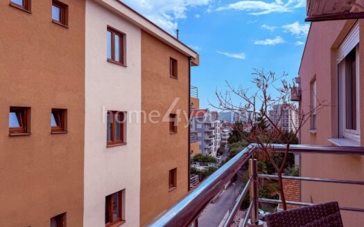 Namješten jednosoban stan u novijoj zgradi, Velji Vinogradi, Budva