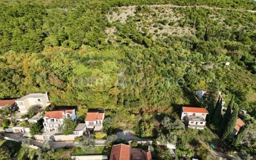 Land plot in Budva with UTU for construction, excellent location with sea view — Podkošljun