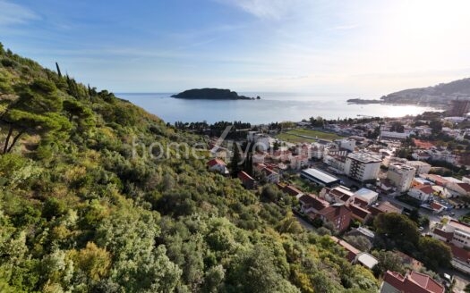 Land plot in Budva with UTU for construction, excellent location with sea view — Podkošljun