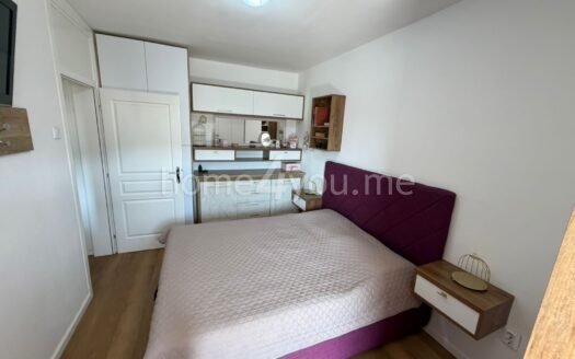 Furnished two-bedroom apartment with a large terrace and beautiful open views of the city – Dubovica, Budva
