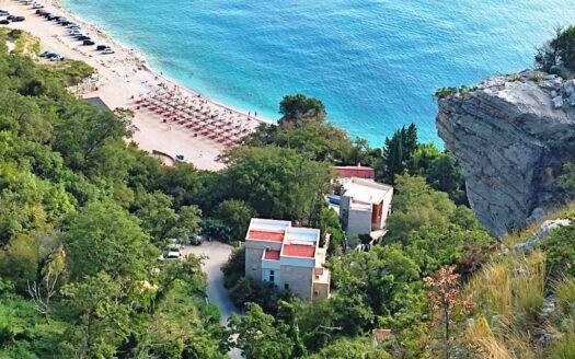 Nova vila na samoj obali mora,Perazića Do, Budva