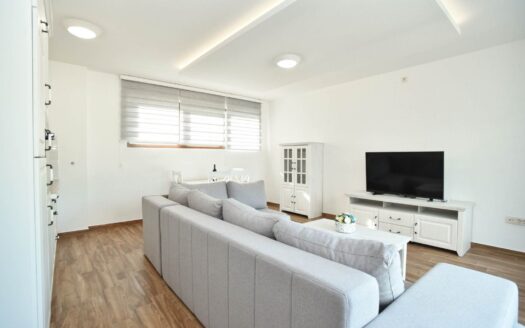Spacious one-bedroom apartment with sea view, 300 m from the Beach – Bečići, Budva