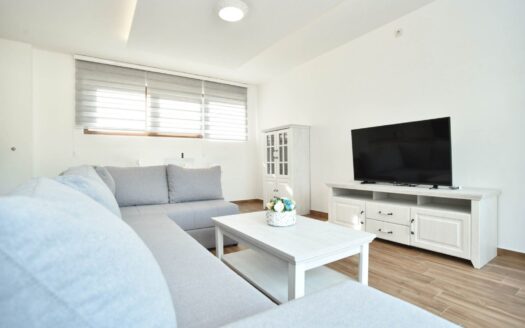 Spacious one-bedroom apartment with sea view, 300 m from the Beach – Bečići, Budva