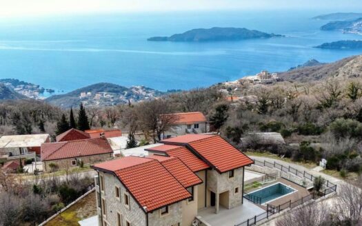 Dvije tradicionalne kamene vile sa fantasticnim pogledom na more, Kuljace, Budva