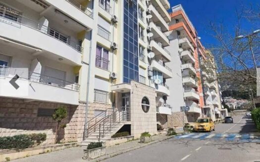 Spacious one-bedroom apartment of 67 m² with sea view – Babilonija, Budva