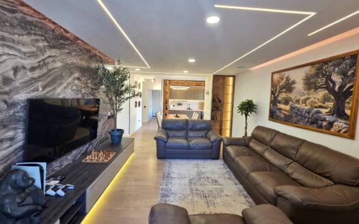 Luxury three-bedroom apartment in a new building, Bečići – Budva