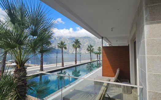 One-bedroom apartment with pool, first line to the sea, Stoliv, Kotor